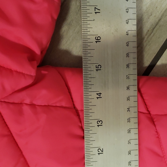 Girls Champion winter pink coat. - Picture 12 of 16